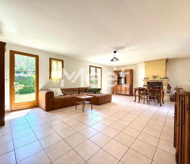 Demeure - 174 m² - 7 pièces