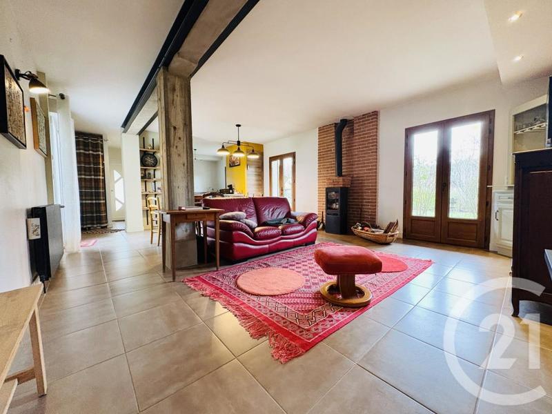 Maison - 96 m² - 5 pièces