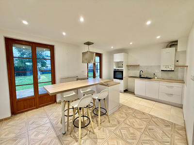 Maison - 92 m² - 3 pièces