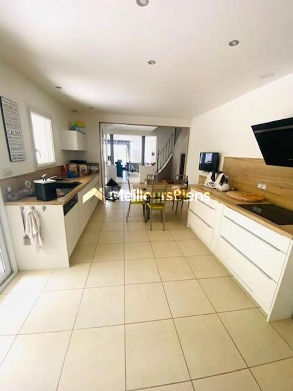 Maison - 178 m² - 7 pièces