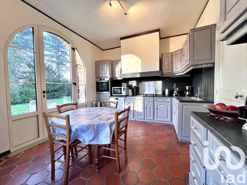 Maison - 400 m² - 13 pièces