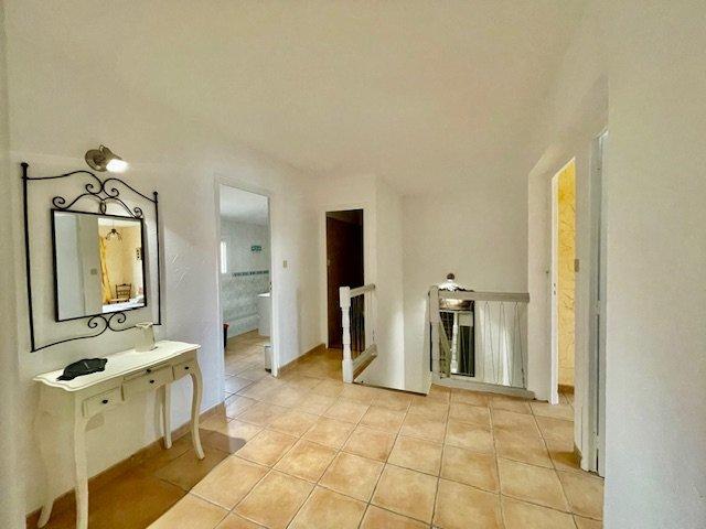 Maison - 170 m² - 6 pièces