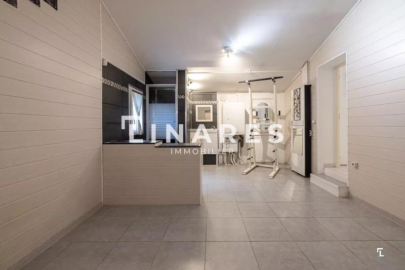 Maison - 179 m² - 6 pièces