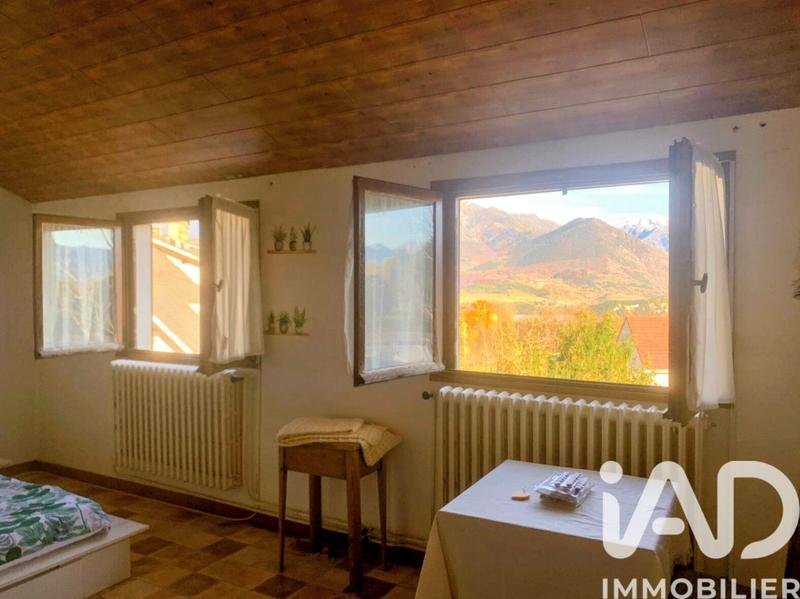 Maison - 222 m² - 10 pièces