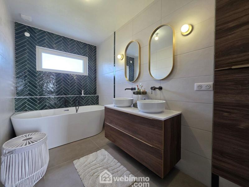 Maison - 95 m² - 4 pièces