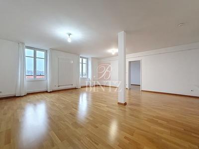 Appartement - 99 m² - 3 pièces