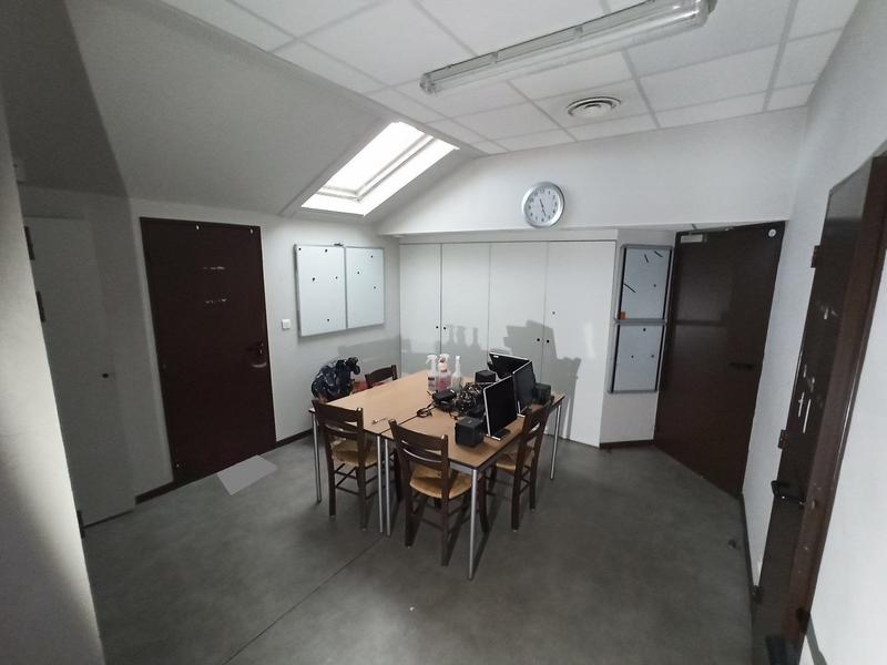 Local commercial - 373 m²