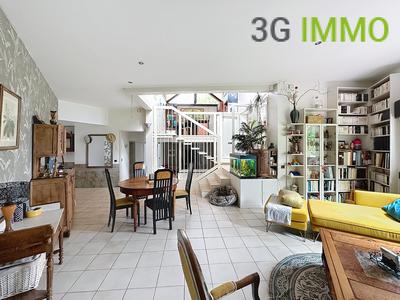 Maison - 165 m² - 5 pièces