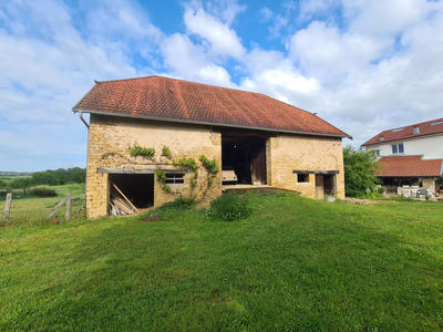 Maison - 270 m² - 1 pièce