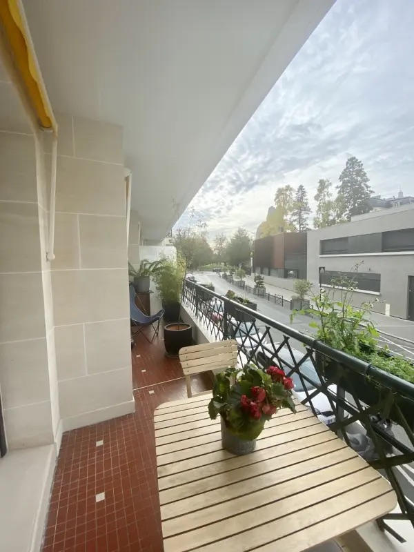 Appartement - 90 m² - 4 pièces