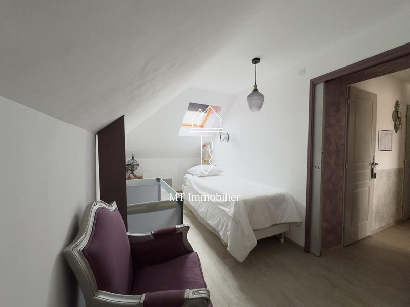 Maison - 181 m² - 8 pièces