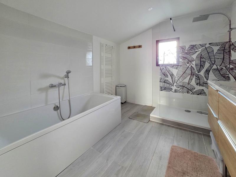 Maison - 88 m² - 4 pièces