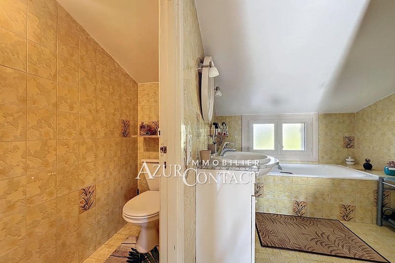 Maison - 300 m² - 10 pièces