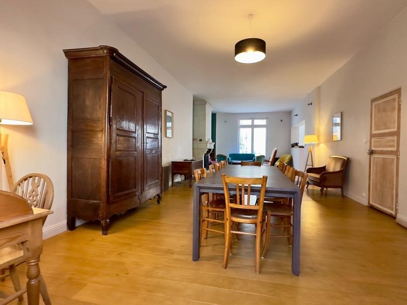 Maison de ville - 285 m² - 9 pièces