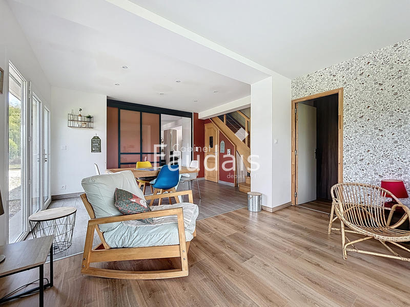 Maison - 121 m² - 6 pièces