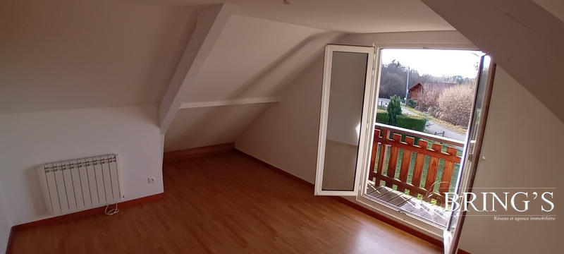 Maison - 218 m² - 9 pièces
