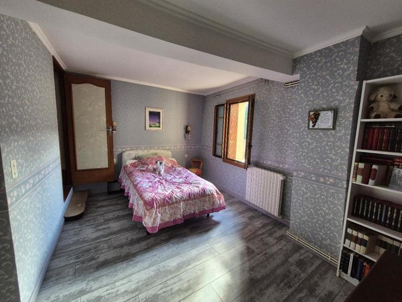 Maison de village - 180 m² - 7 pièces