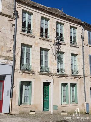 Maison ancienne - 178 m² - 8 pièces