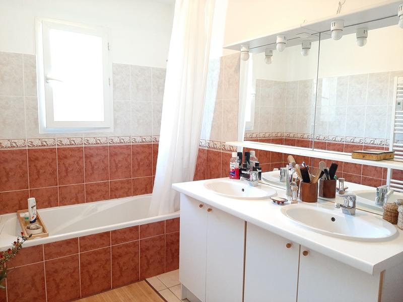 Villa - 101 m² - 4 pièces