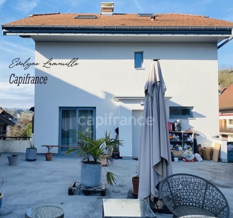 Maison - 197 m² - 7 pièces