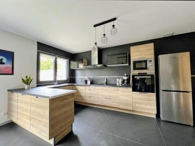 Pavillon - 130 m² - 7 pièces