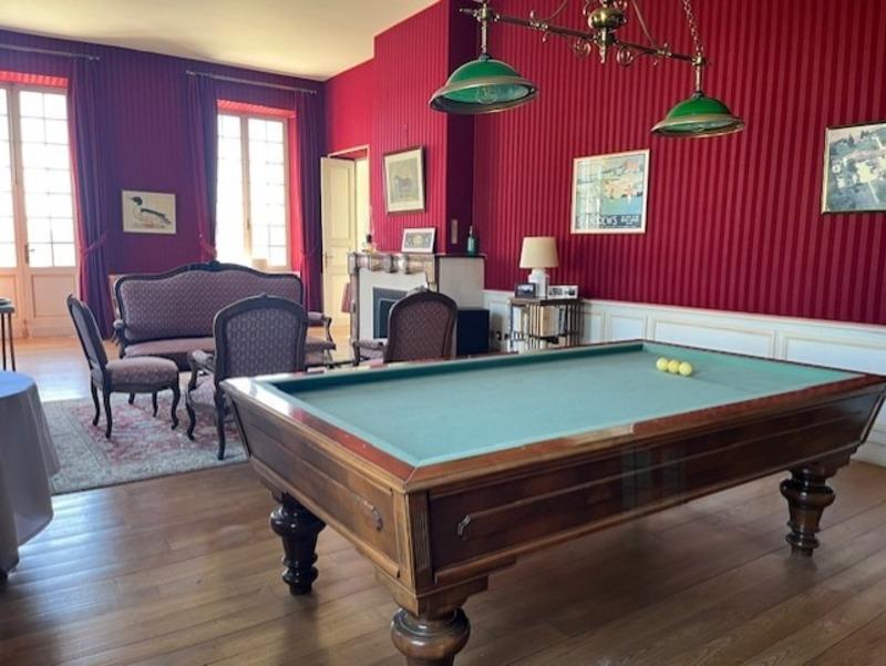 Château - 1 100 m² - 15 pièces