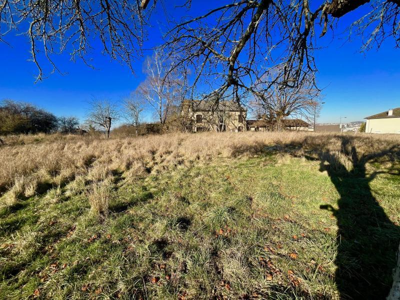 Maison - 300 m² - 1 pièce