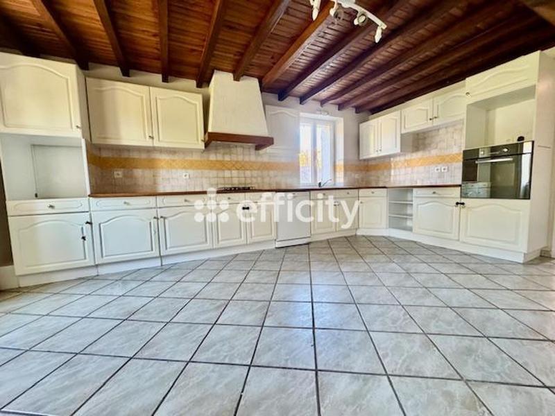 Maison - 197 m² - 9 pièces