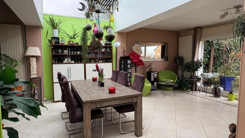 Maison - 158 m² - 8 pièces