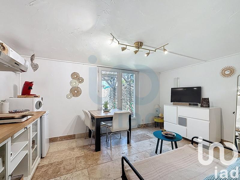 Maison - 250 m² - 10 pièces