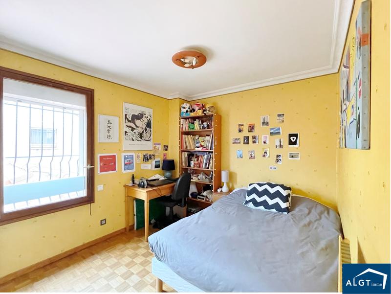 Maison - 96 m² - 5 pièces