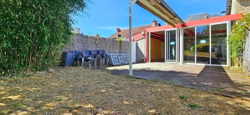 Local commercial - 214 m² - 7 pièces