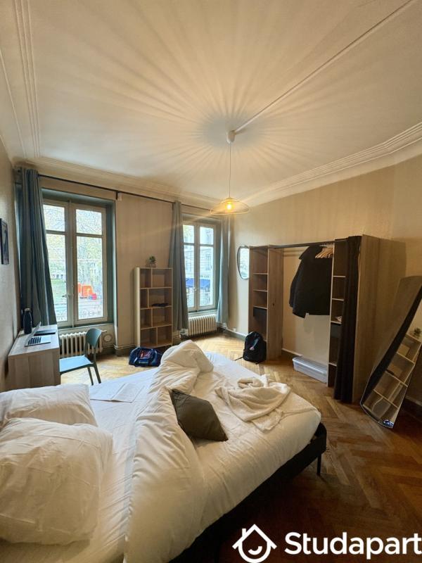 Chambre - 14 m² - 1 pièce