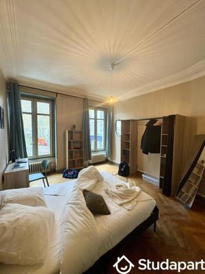 Chambre - 14 m² - 1 pièce