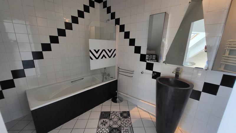 Appartement - 140 m² - 4 pièces