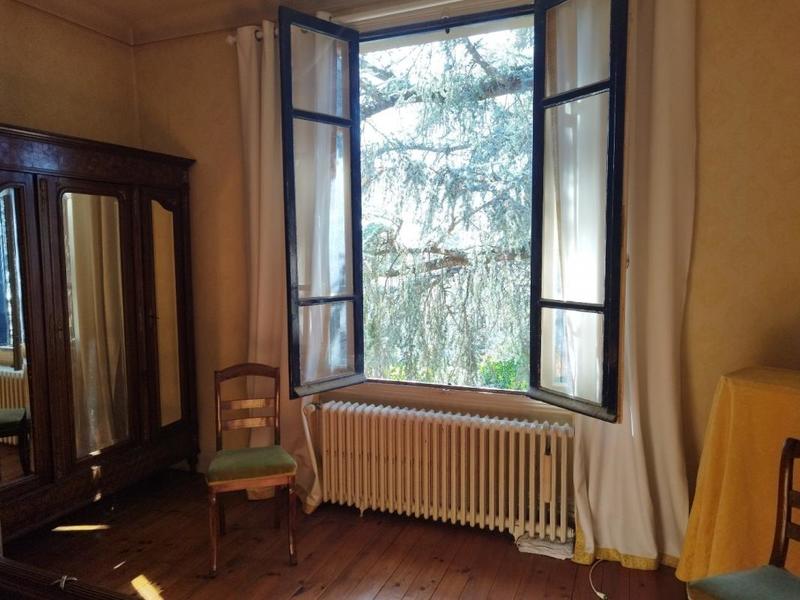 Demeure - 211 m² - 8 pièces