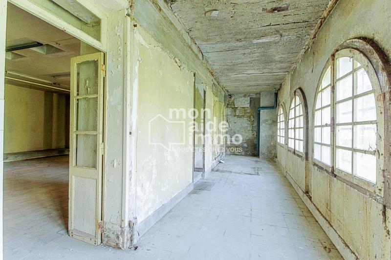 Local commercial - 148 m² - 3 pièces