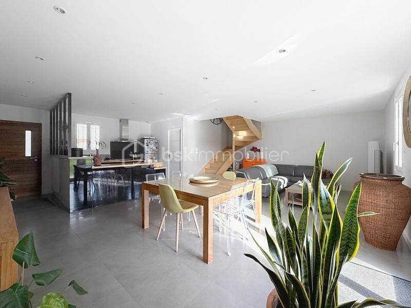 Maison en pierre - 145 m² - 5 pièces