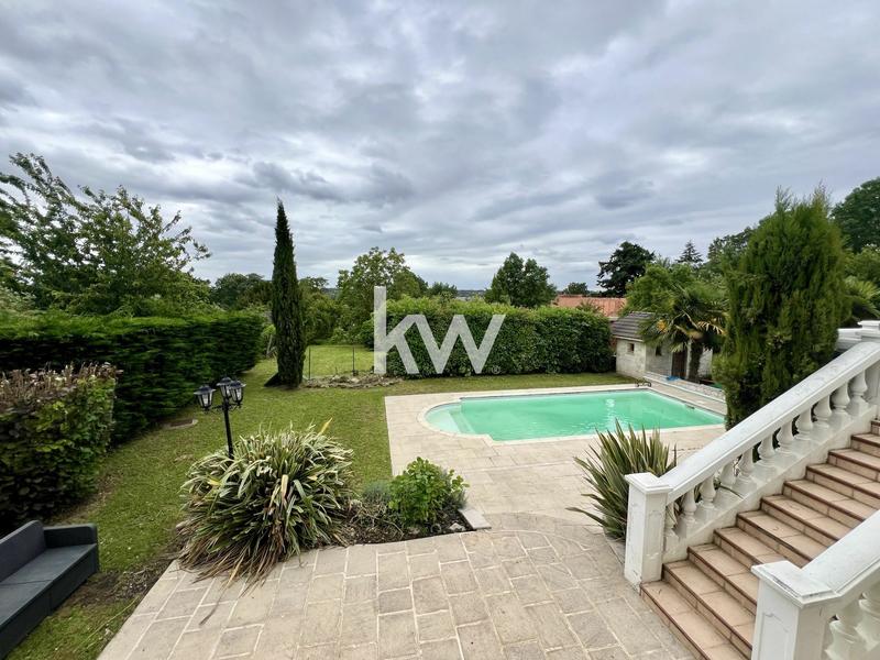 Maison - 190 m² - 9 pièces