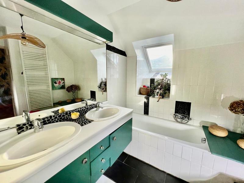 Maison - 145 m² - 6 pièces