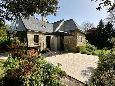 Maison - 179 m² - 8 pièces