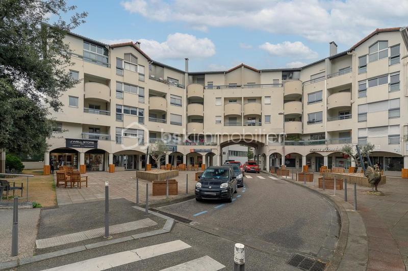 Appartement - 100 m² - 5 pièces