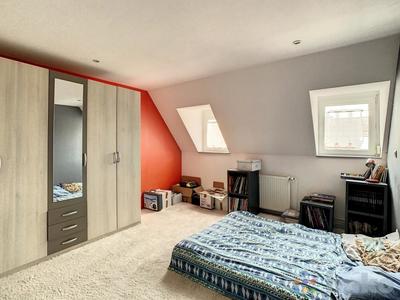 Maison - 180 m² - 6 pièces