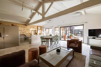 Maison - 210 m² - 5 pièces