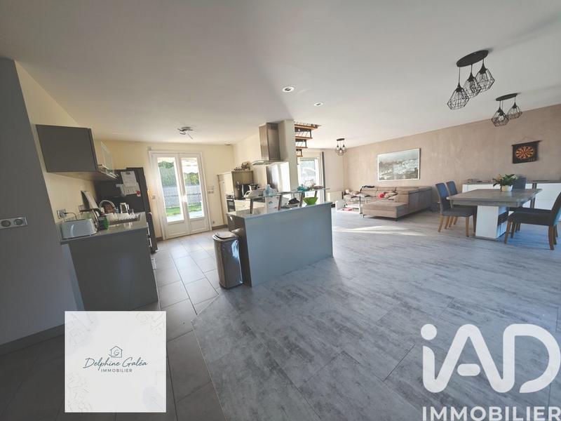 Maison - 120 m² - 5 pièces