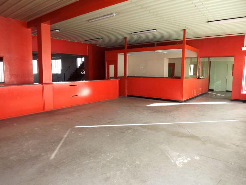 Local commercial - 820 m²