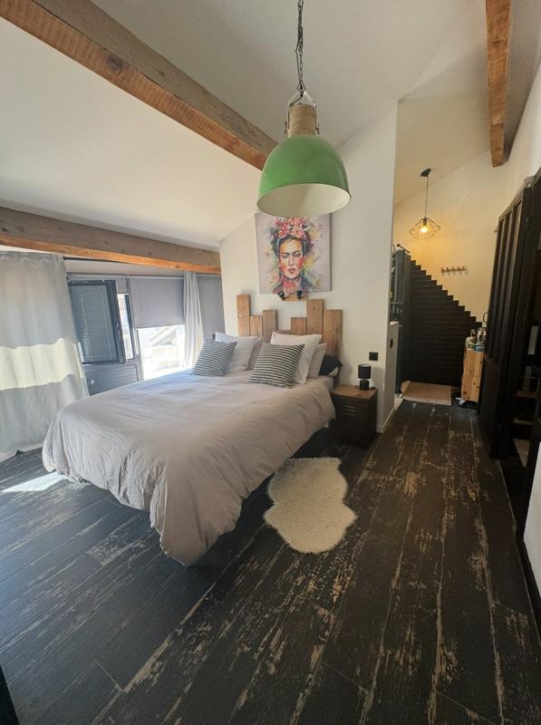 Appartement - 217 m² - 4 pièces