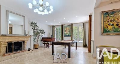 Maison de maîtres - 211 m² - 8 pièces