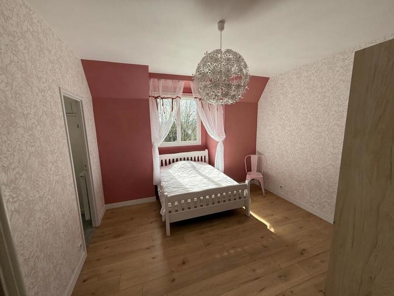 Maison - 360 m² - 12 pièces