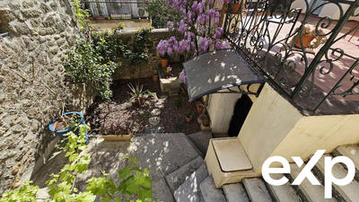 Maison traditionnelle - 226 m² - 7 pièces